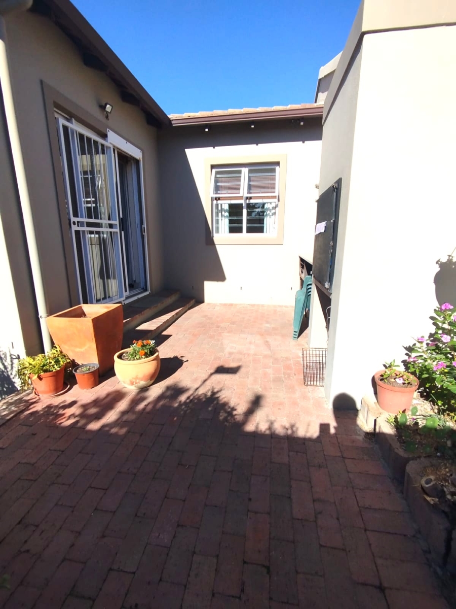 3 Bedroom Property for Sale in Protea Heights Western Cape